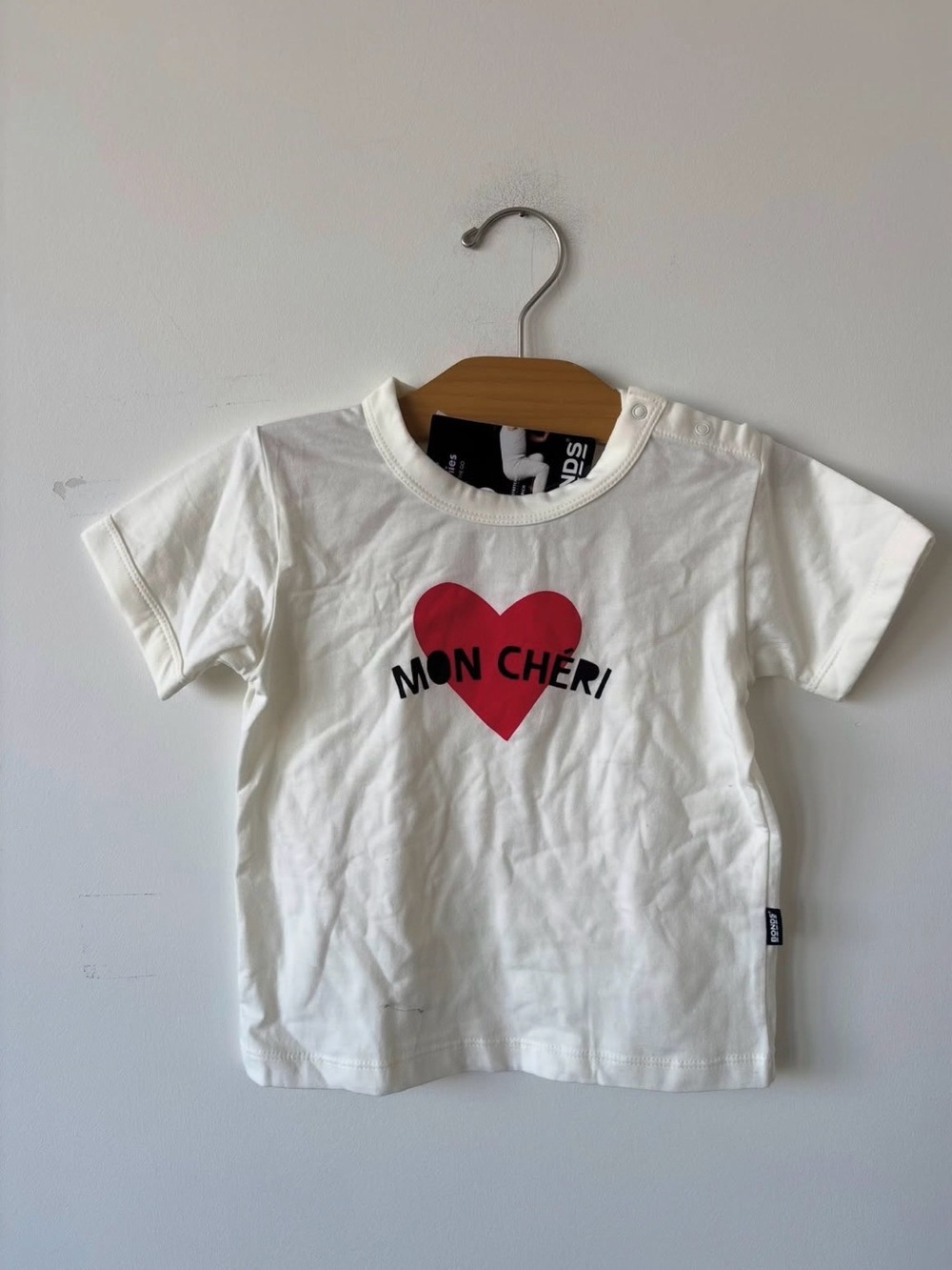 Bonds White Tee with Red Heart "Mon Cheri"